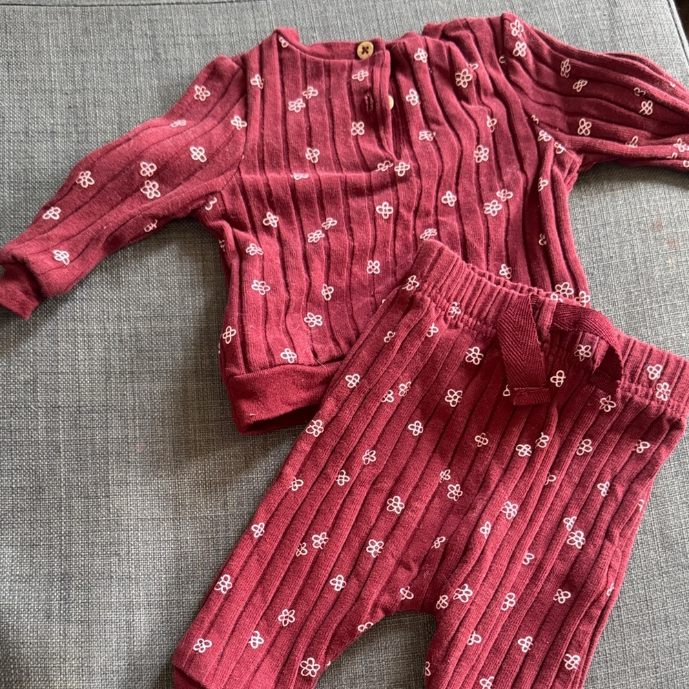 Cozy Kids Pajama Set in Red with Floral Pattern